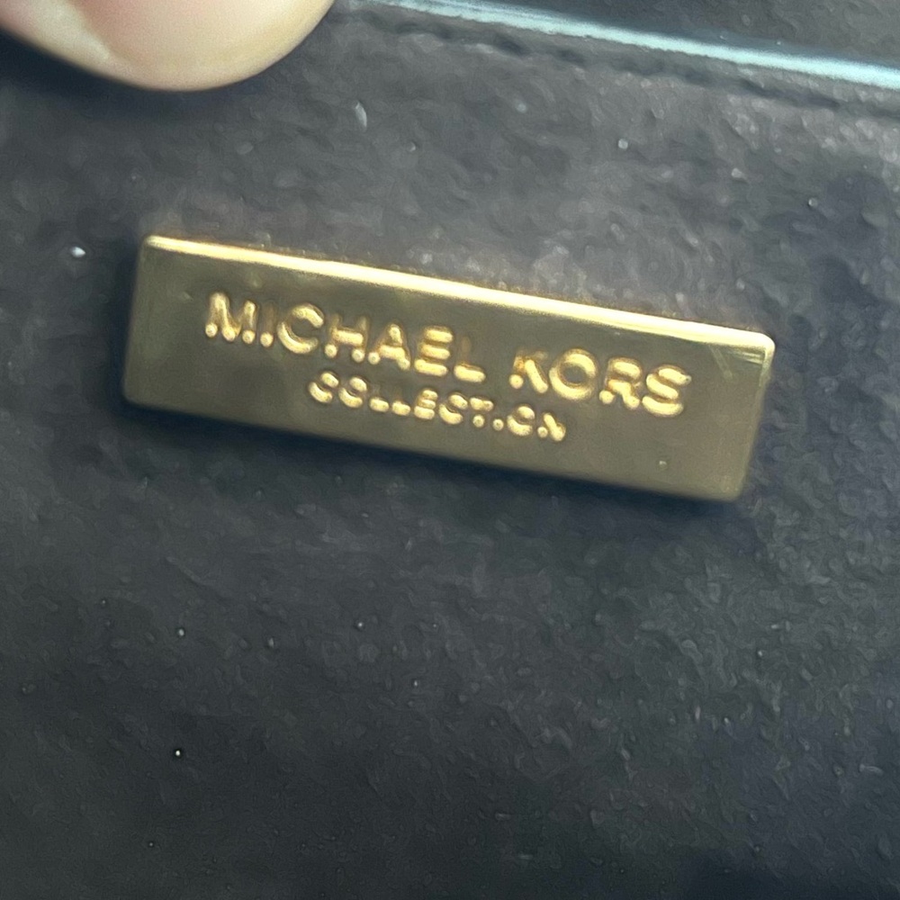 MICHAEL KORS COLLECTION Bette Satchel w/Crossbody Strap Python Embossing - Picture 13 of 16